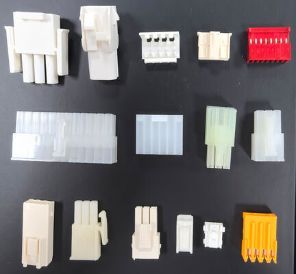 Molex 43045-1200 Micro-Fit 3.0 Plug Housing Terminal Housing with Dual Row 4 Circuits 4 Pin and 3mm Pitch